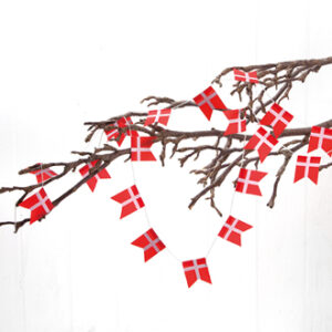 Dansk flagranke, satin, med 20 flag, i snor - 3X4CM, 1/POS