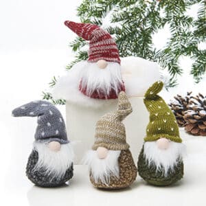 Nissegnom, stof m/strikhue- 16CM, 4 ASS.